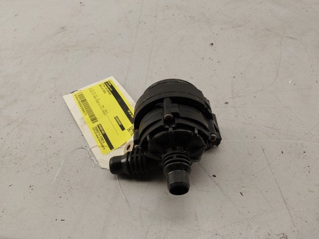 EXTRA EAU POMPE X5 (G05) (|8840614|64218840614|884061401|), Robert Bosch AG, Utilisé, BMW, Robert-Bosch-Allee 1
74232  Abstatt, DE