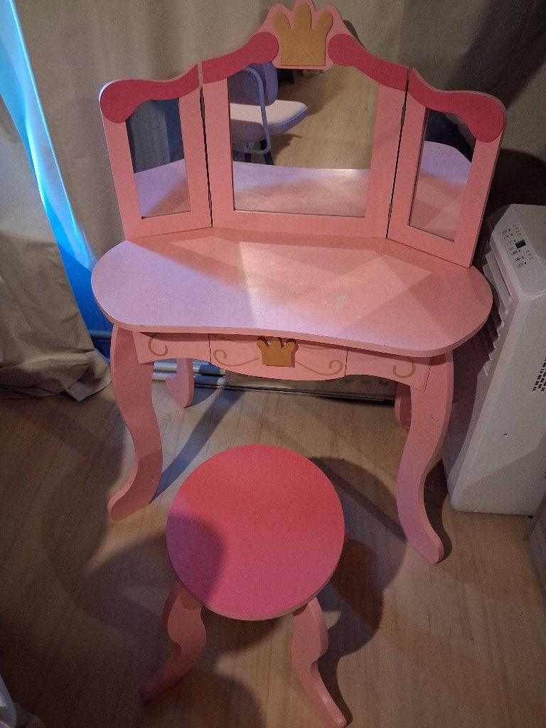 Kinder kappers-schminktafel goede sraat - roze tafel +stoel, Ophalen, Gebruikt, Tafel(s) en Stoel(en)