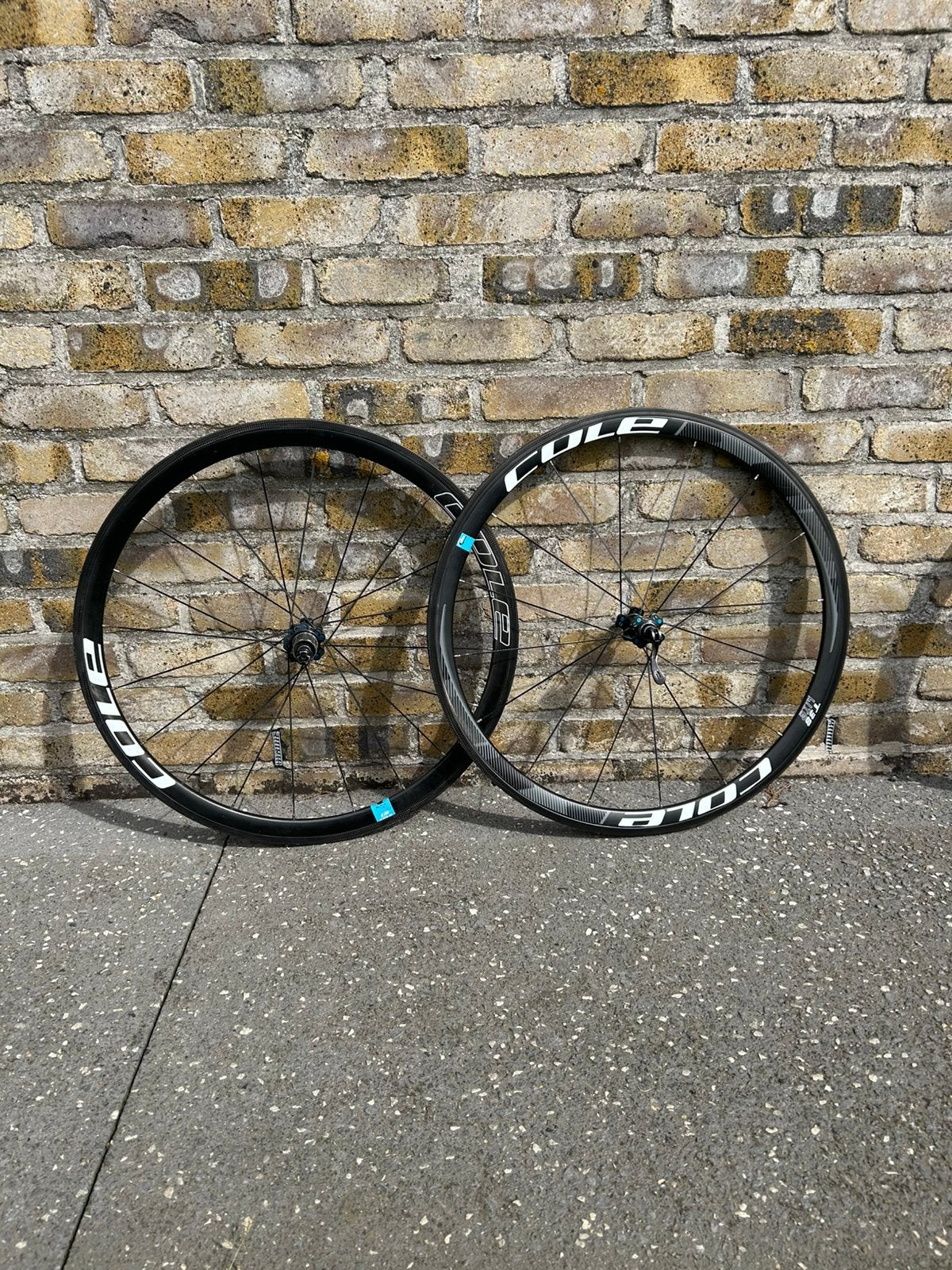 2 sets carbon tubewielen, Fietsen en Brommers, Fietsonderdelen, Zo goed als nieuw, Racefiets, Carbon, Ophalen