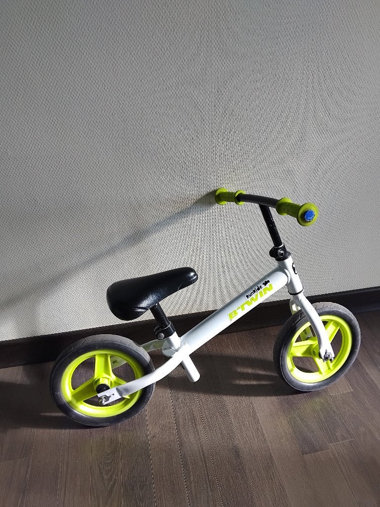 Loopfiets, Kinderen en Baby's, Ophalen, Zo goed als nieuw, Loopfiets