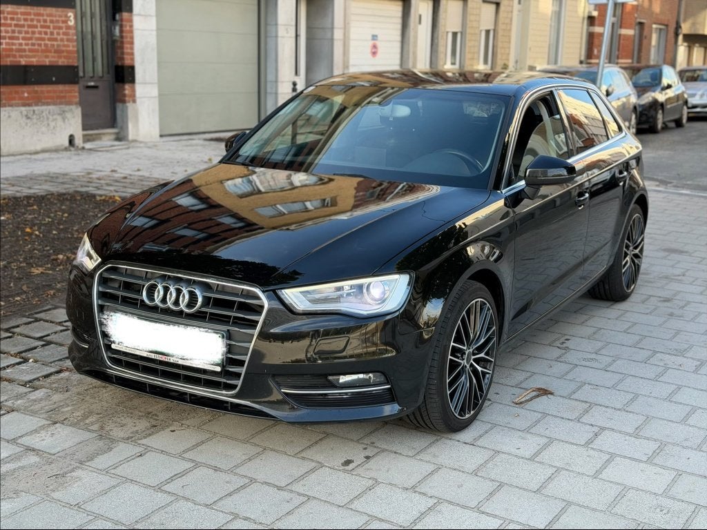 Audi a3 Sportback 1.2 tfsi AUTOMATIQUE, 4 cilinders, Leder en Stof, Zwart, 5 deurs