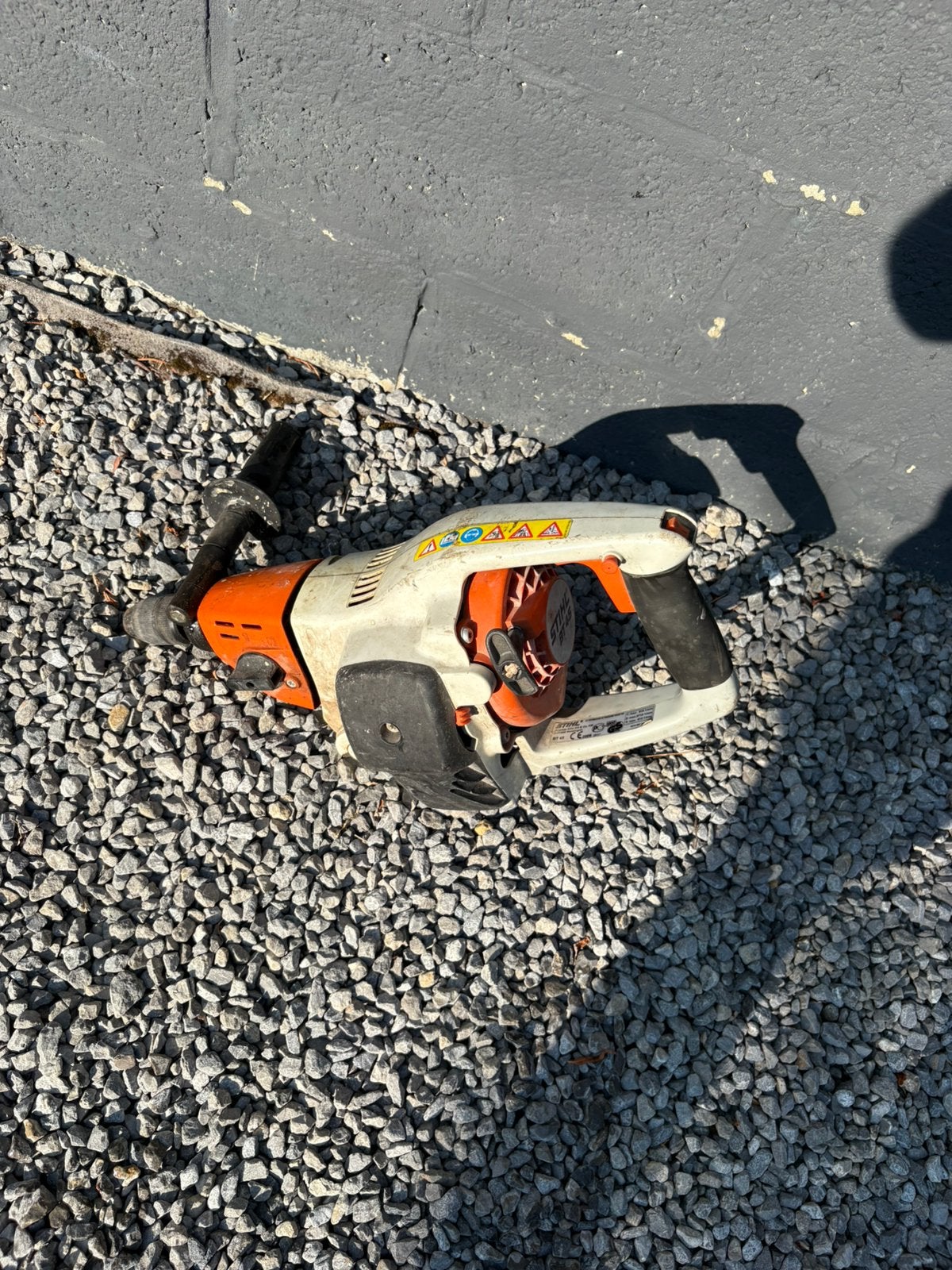 une perceuse/tarière thermique utilisée pour percer, Jardin & Terrasse, Enlèvement ou Envoi, Comme neuf, Tarière