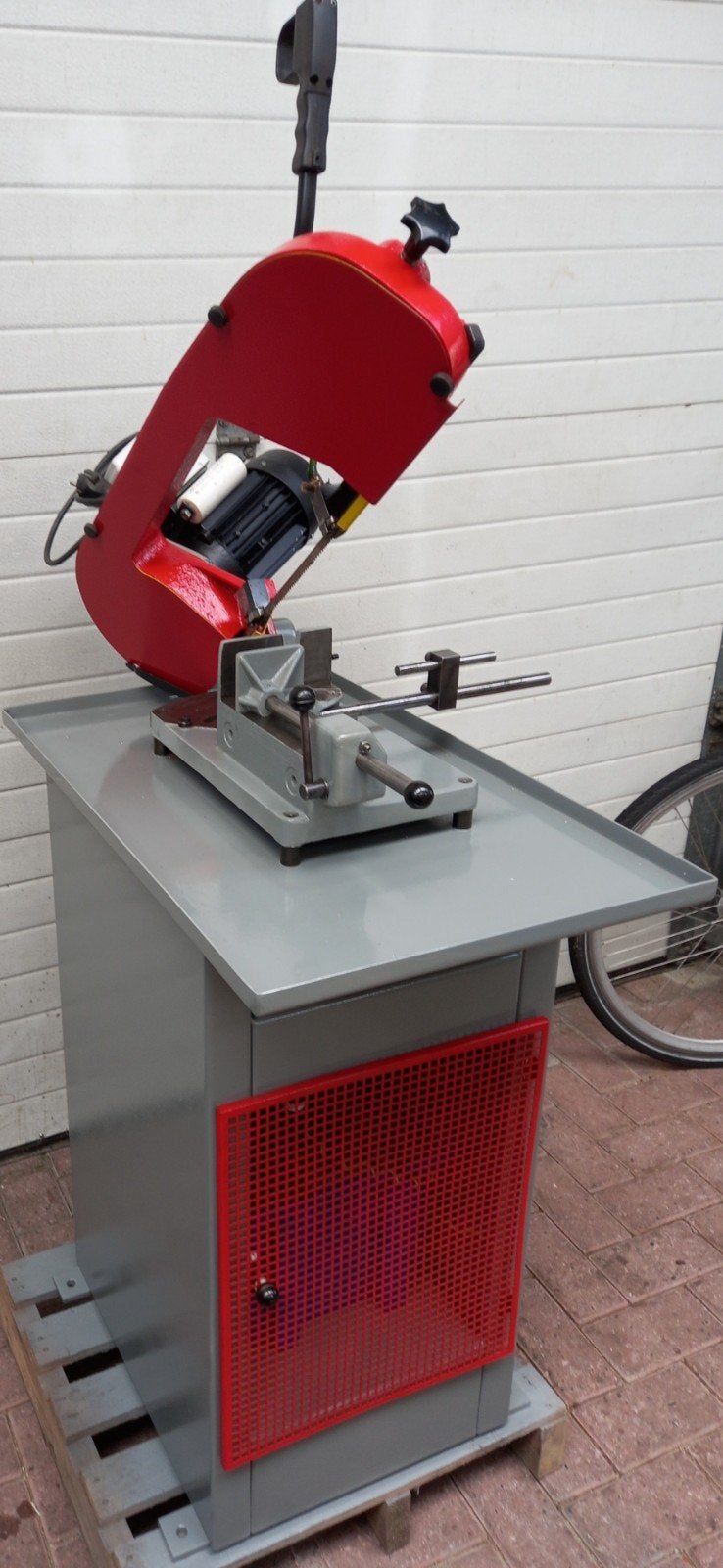 Metaallintzaagmachine merk:Bomar., Ophalen