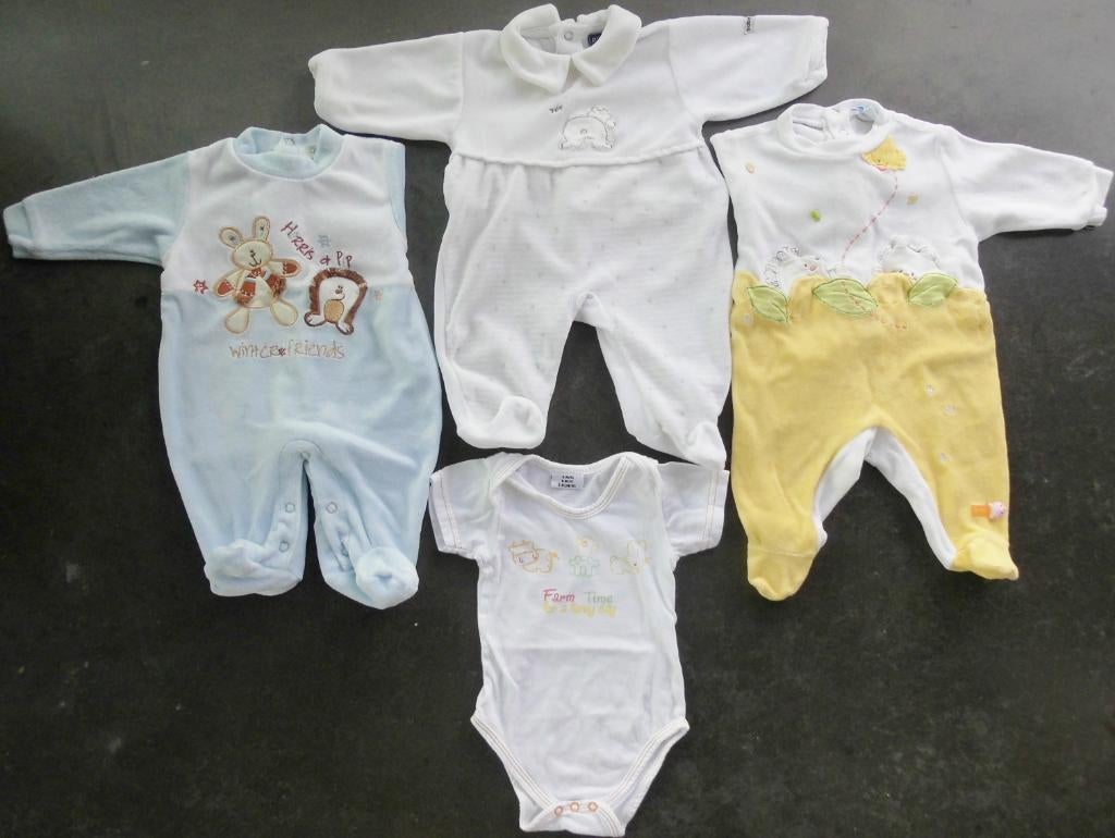 KIES 3 pyjama's, 1 lichaamsmaat 50, Kinderen en Baby's, Babykleding | Maat 50, Zo goed als nieuw, Jongetje of Meisje, Nacht- of Onderkleding