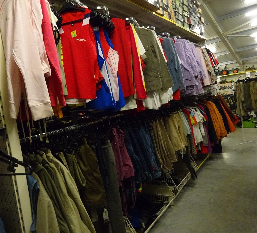ALLEEN ZATERDAG 22 AUGUSTUS NIEUW Partijtje van 1700 stuks, Kleding | Heren, Heren-kledingpakketten, Ophalen