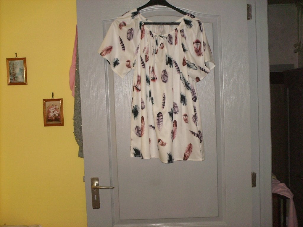 a vendre blouse tunique pour dame, Vêtements | Femmes, Enlèvement ou Envoi, Neuf, Taille 42/44 (L), Autres couleurs