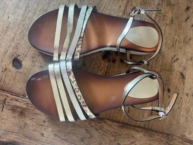 sandales dorées taille 38, Enlèvement ou Envoi, Comme neuf