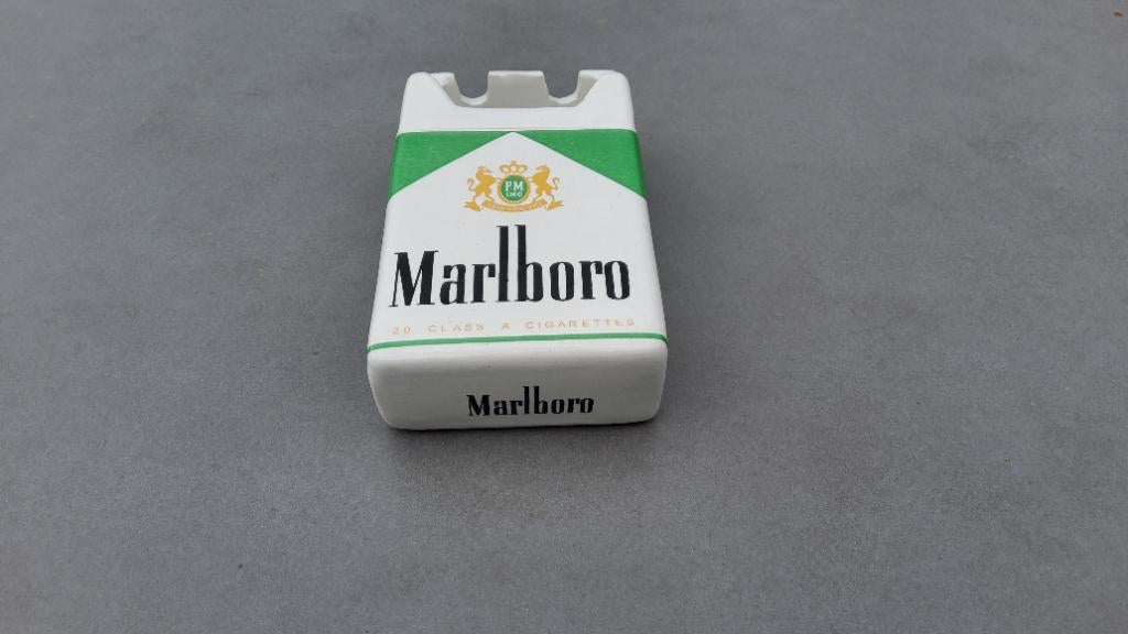 Marlboro cendrier. Voir description et photos SVP., Collections, Marques & Objets publicitaires, Enlèvement ou Envoi