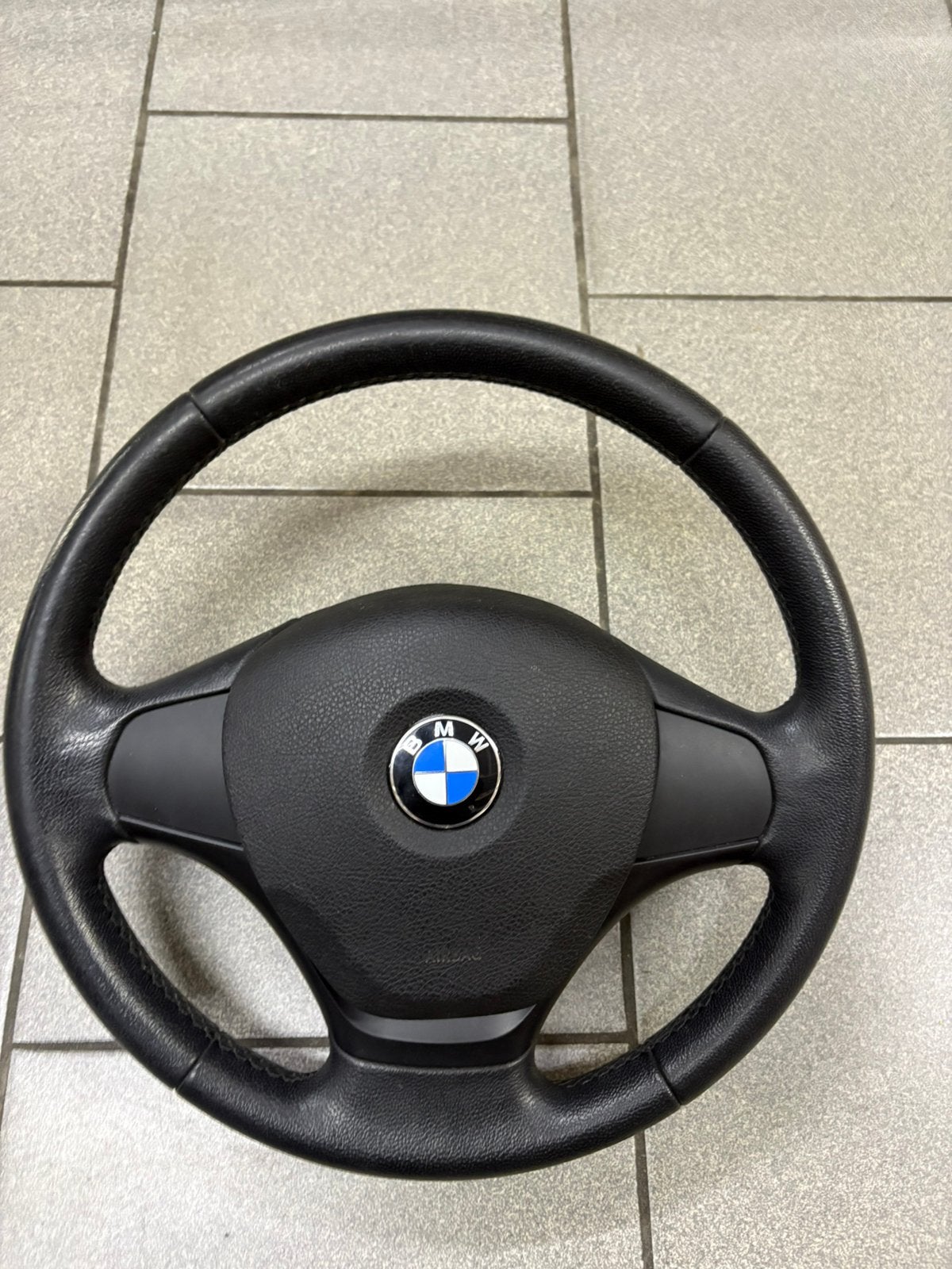Volant  Bmw, Enlèvement, BMW