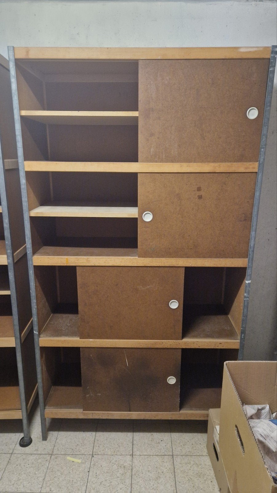 Grande étagère de rangement métal et bois à portes coulissan, Enlèvement