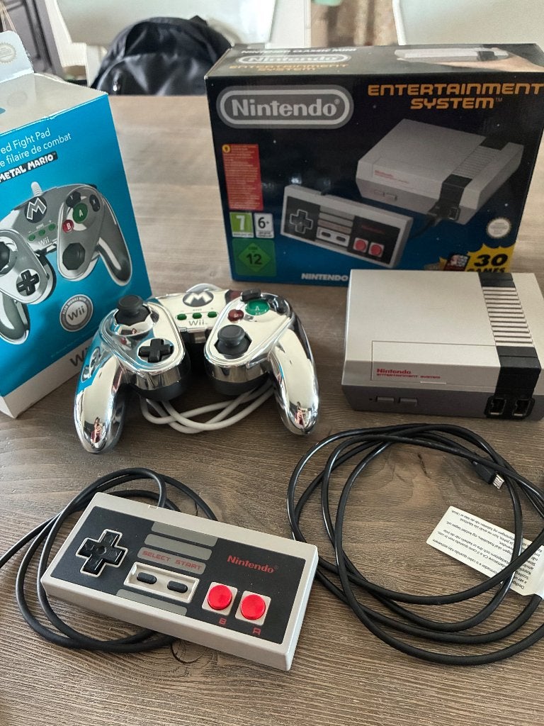 Nintendo NES Classic Mini CIB, Consoles de jeu & Jeux vidéo, Consoles de jeu | Nintendo NES, Enlèvement ou Envoi, Neuf, Avec jeux