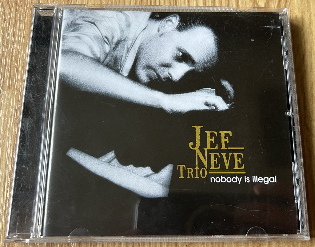 CD Jef Neve Trio - nobody is illegal, Cd's en Dvd's, Cd's | Jazz en Blues, Ophalen of Verzenden, Zo goed als nieuw