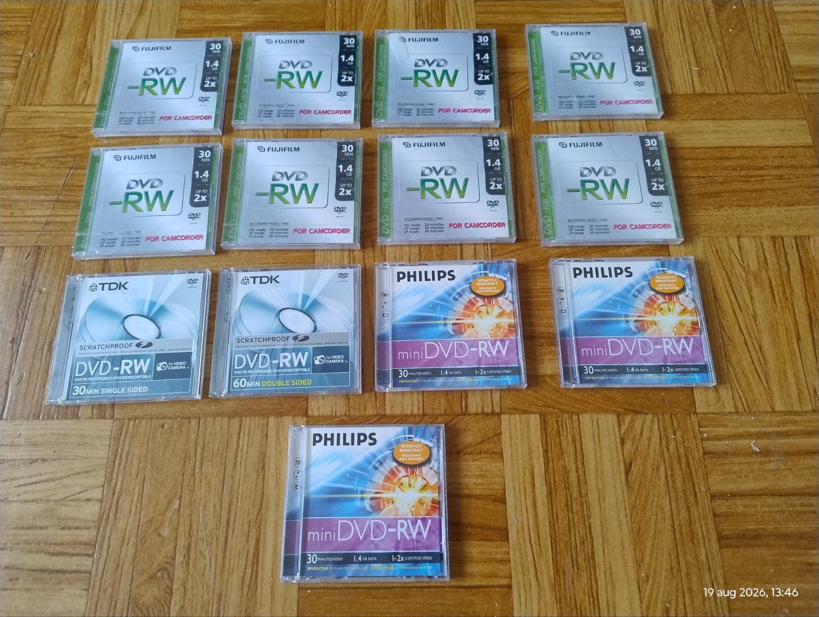 Lot de 13 DVD-RW originaux pour caméscope/caméra vidéo, TV, Hi-fi & Vidéo, Caméscopes numériques, Enlèvement ou Envoi, DVD