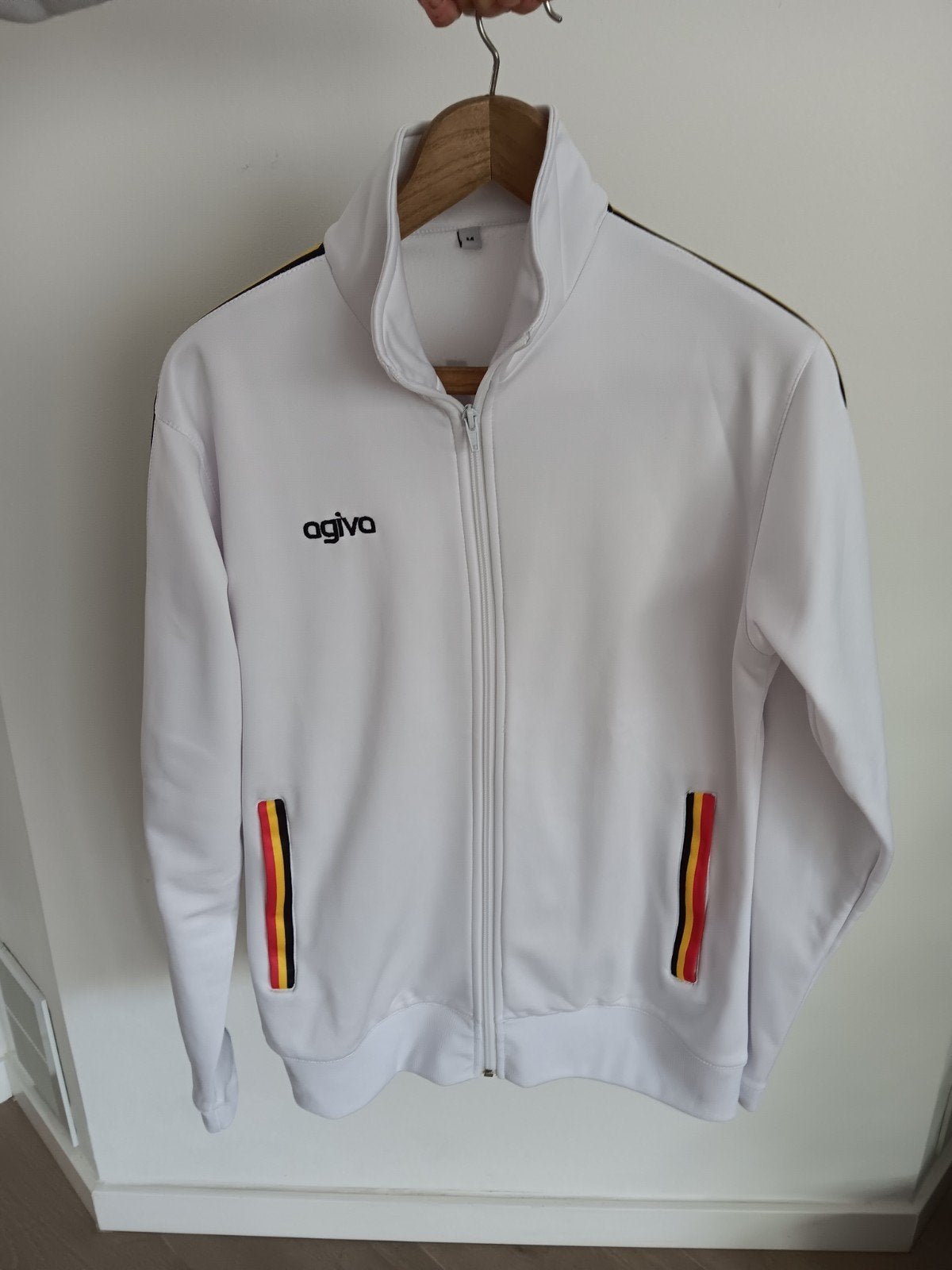 Pull Team Belgium unisexe taille M, Vêtements | Femmes, Vêtements de sport, Taille 38/40 (M), Enlèvement ou Envoi, Comme neuf