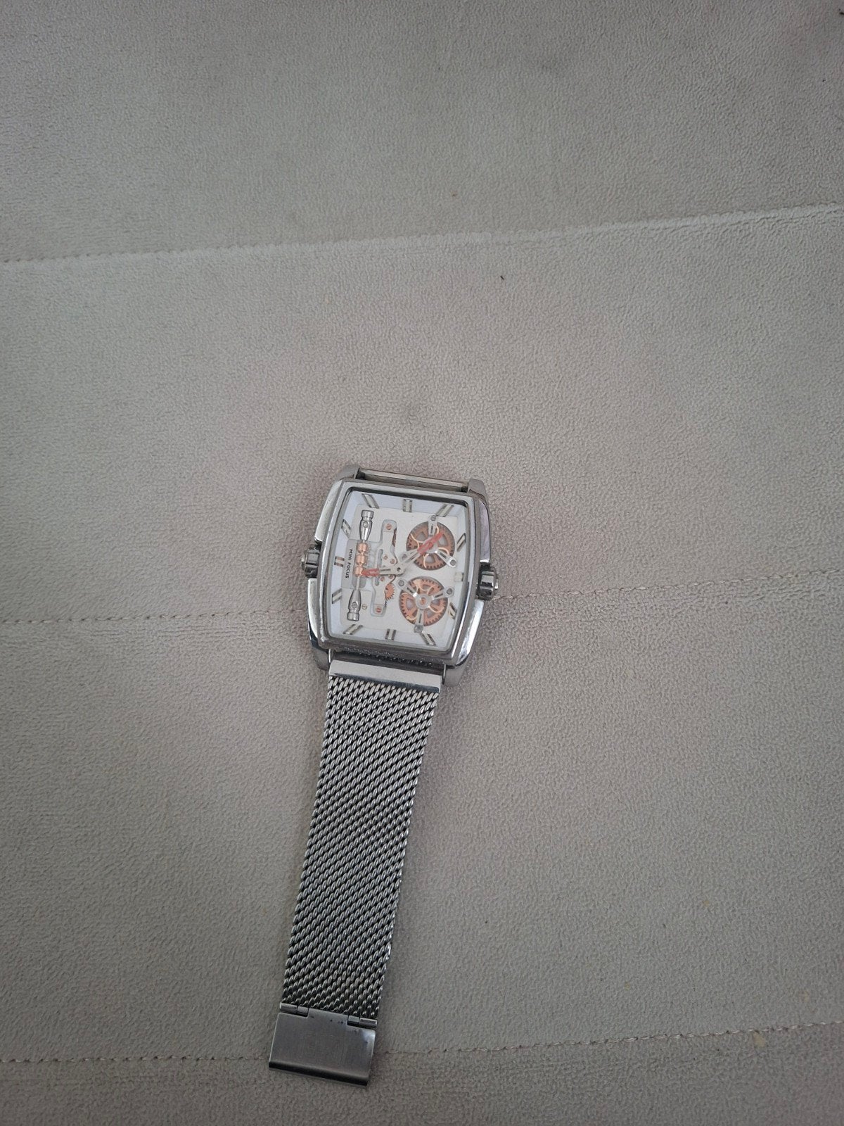 horloge te koop, Enlèvement