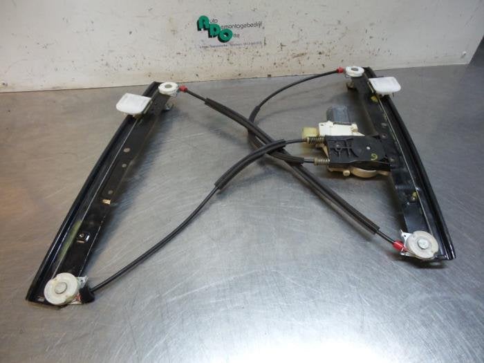Mécanique vitre 4portes avant gauche d'un Ford Mondeo (Mond, -, 3 mois de garantie, -, -