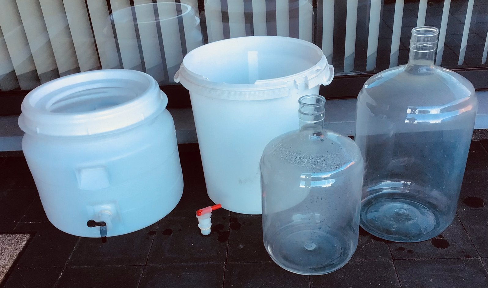 Cuves de fermentation, Enlèvement, Comme neuf