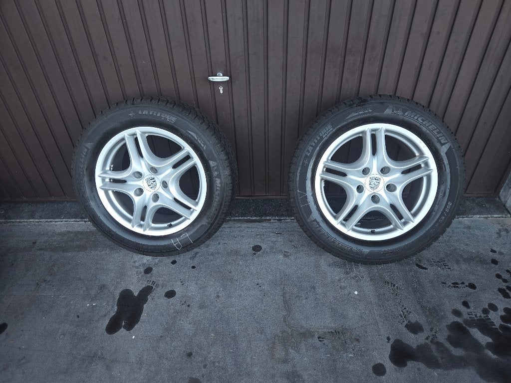 ORIGINELE PORSCHE CAYENNE 18" + MICHELIN WINTERBANDEN, Ophalen, 18 inch, Gebruikt, 255 mm