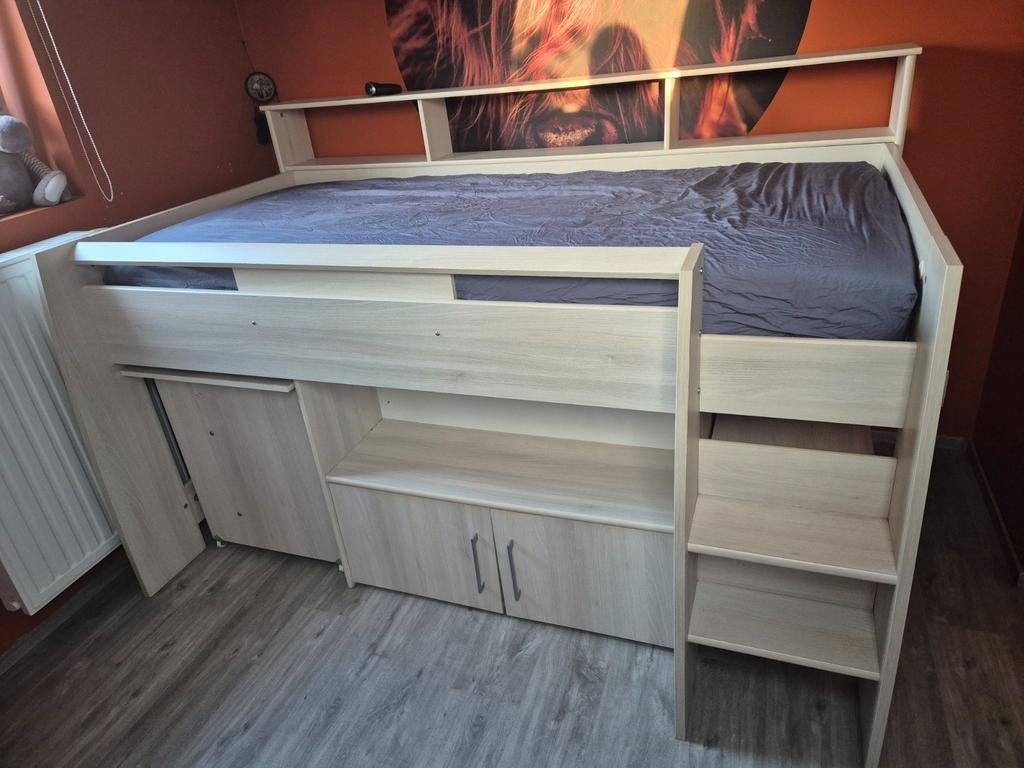 Halfhoogslaper met bureau, Kinderen en Baby's, Kinderkamer | Stapelbedden en Hoogslapers, Halfhoogslaper, Ophalen
