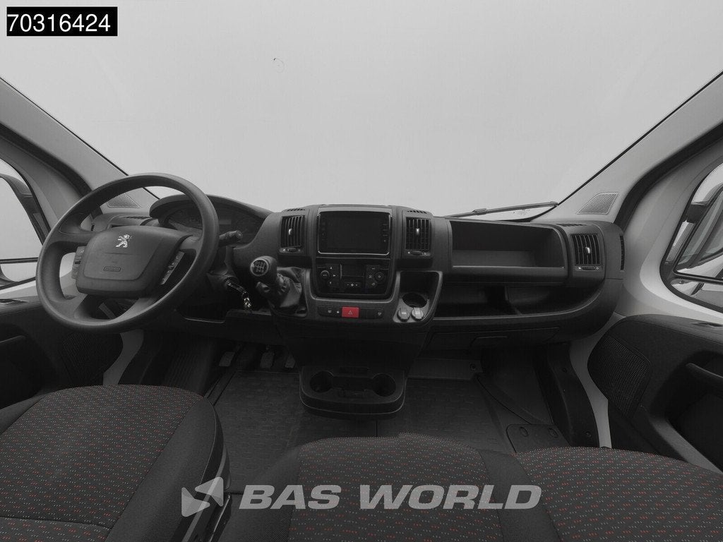 Peugeot Boxer 140PK L2H2 Airco Cruise CarPlay Parkeersensore, Stof, Gebruikt, Euro 6, 4 cilinders