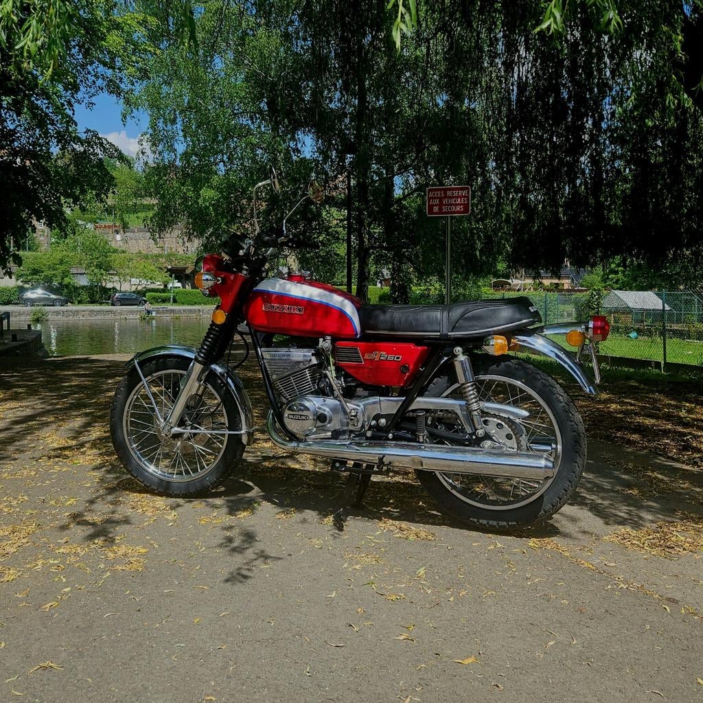 SUZUKI GT 250, Motos, Particulier, Neuf