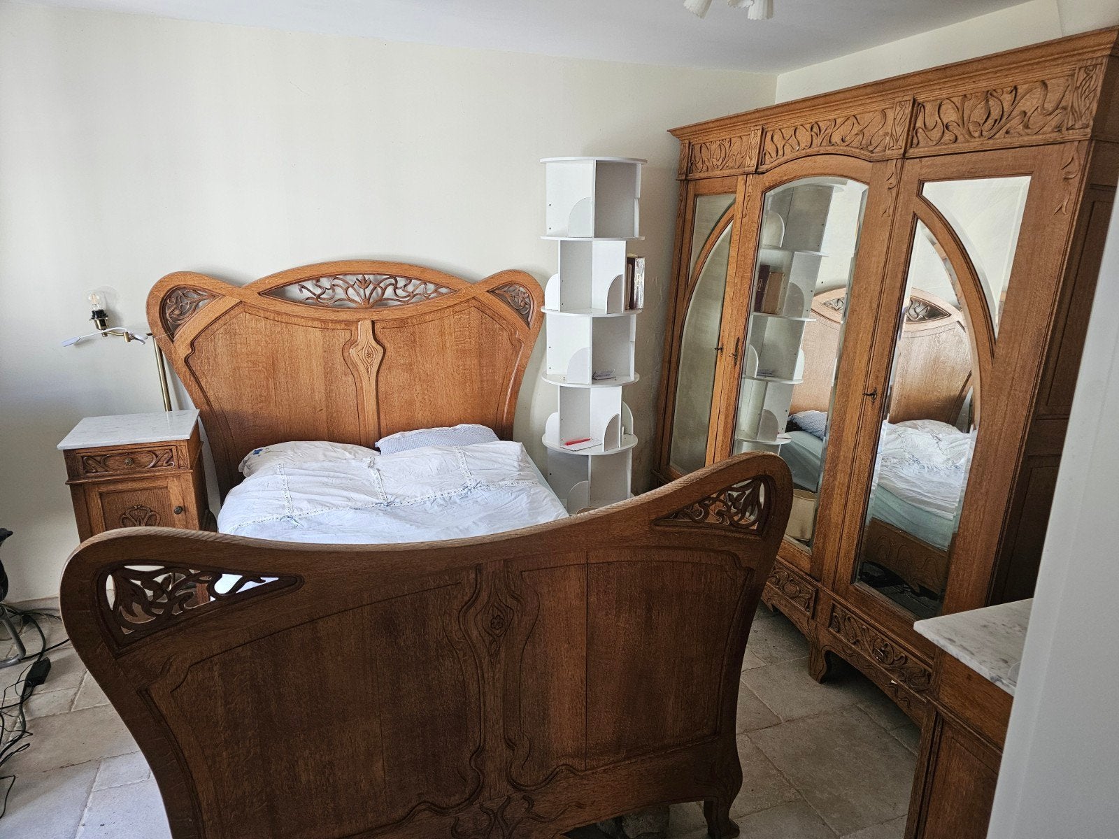 Chambre à coucher Art Nouveau, Enlèvement