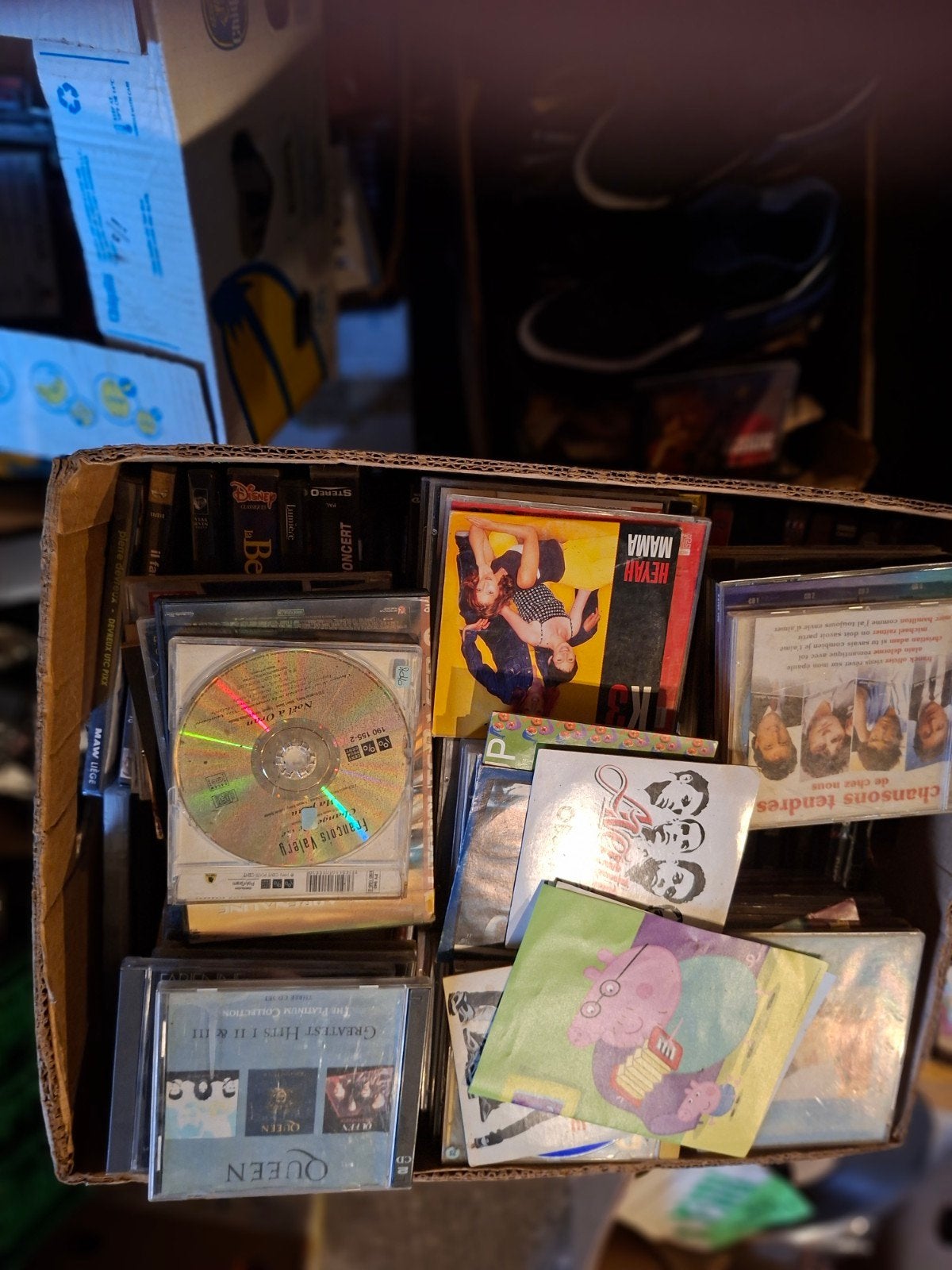 15 caisses de CD, Ophalen