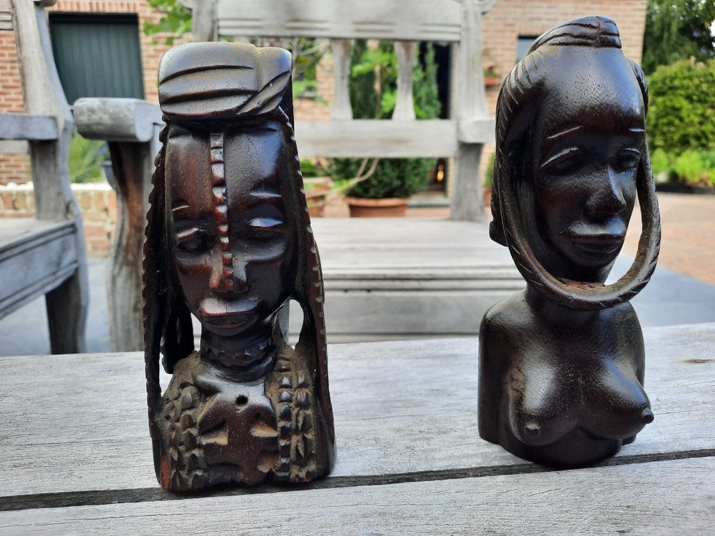 2 figurines - Côte africaine - 2 femmes, Afrique, Bois, Enlèvement ou Envoi, Brun