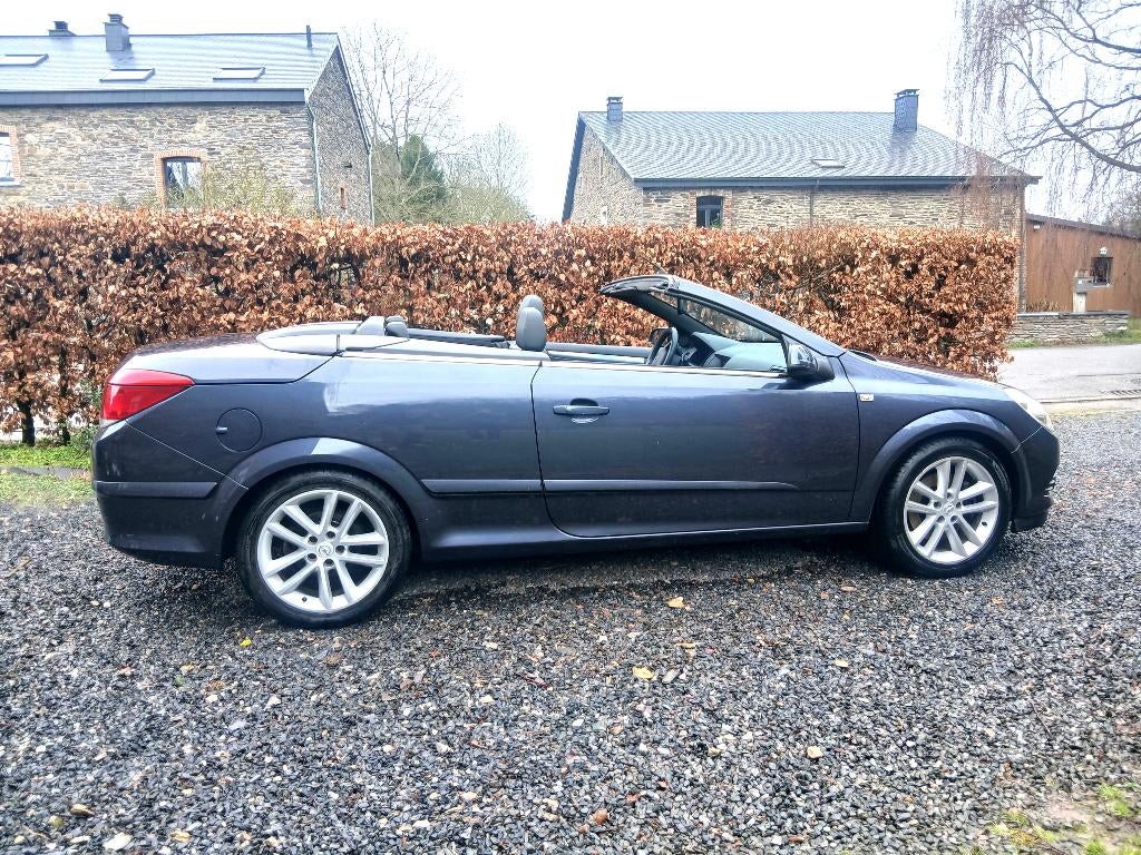 OPEL ASTRA TWINTOP COSMO 1.9CDTI 98500KM, Auto's, Voorwielaandrijving, 4 zetels, 4 cilinders, Cabriolet