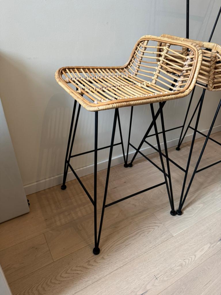 Bar kruk (modern), Ophalen, Metaal, 60 tot 90 cm, Zo goed als nieuw