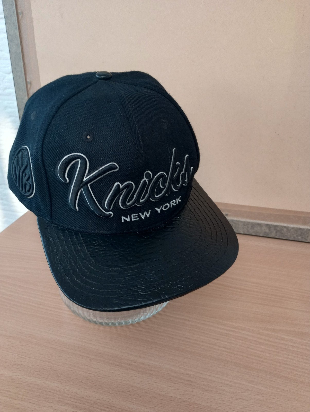 Nieuw en ongedragen,New York Knicks pro cap Premium, Kleding | Heren, Hoeden en Petten, Ophalen of Verzenden, Nieuw, One size fits all