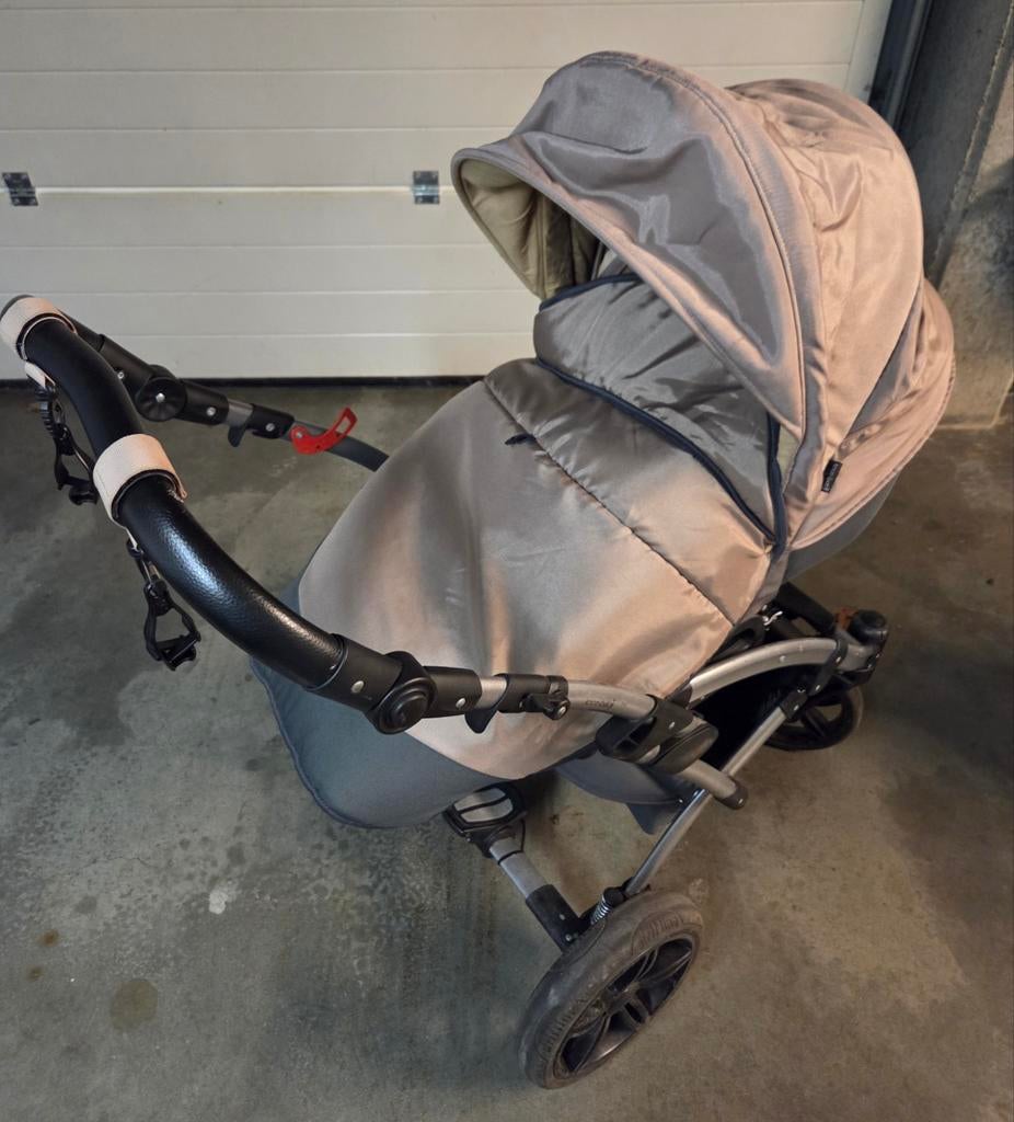 Stevige kinderwagen, Ophalen