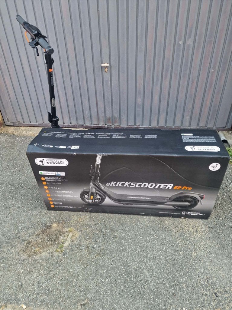 Trotinette électrique Ninebot E2 pro fonctionne parfaitement, Enlèvement, Comme neuf, Step électrique (E-scooter), Trottinette électrique
