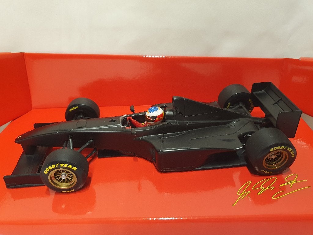 Michael Schumacher Ferrari F300 Fiorano Testcar 1:18, Hobby en Vrije tijd, Modelauto's | 1:18, Ophalen of Verzenden, Zo goed als nieuw