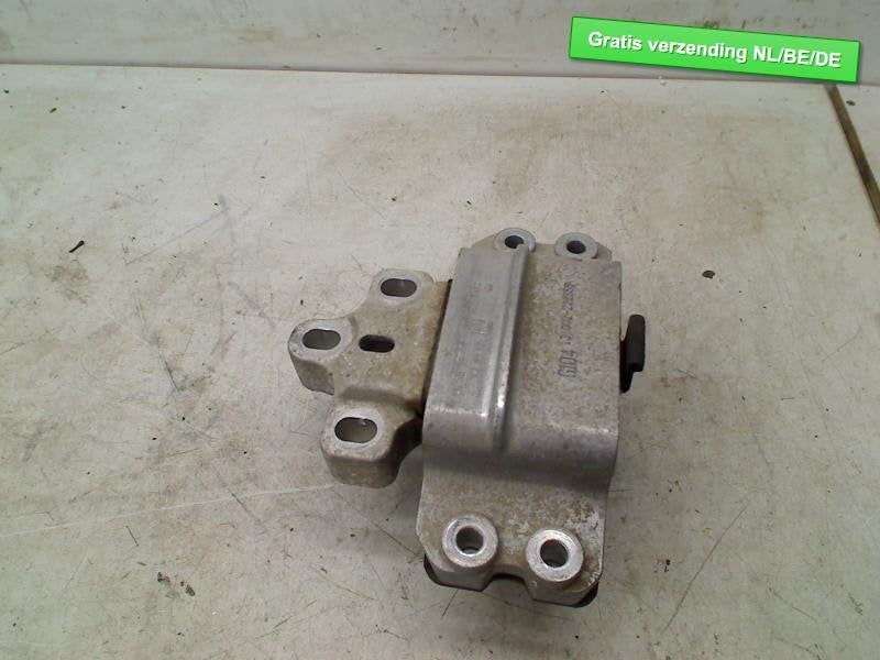 SUPPORT BOITE DE VITESSES Volkswagen CC (358) (3C0199555AE), Autos : Pièces & Accessoires, Suspension & Châssis, Volkswagen, Utilisé