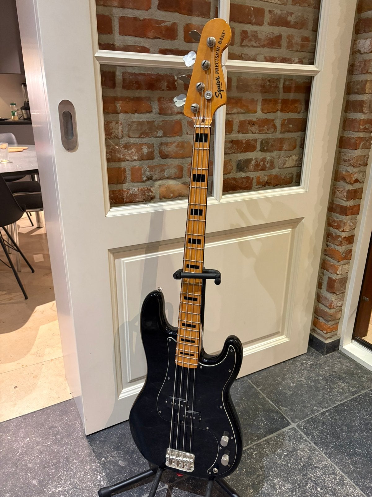 Basse  Squier Classic Vibe 70 — Black MN (2020), Musique & Instruments, Enlèvement, Comme neuf