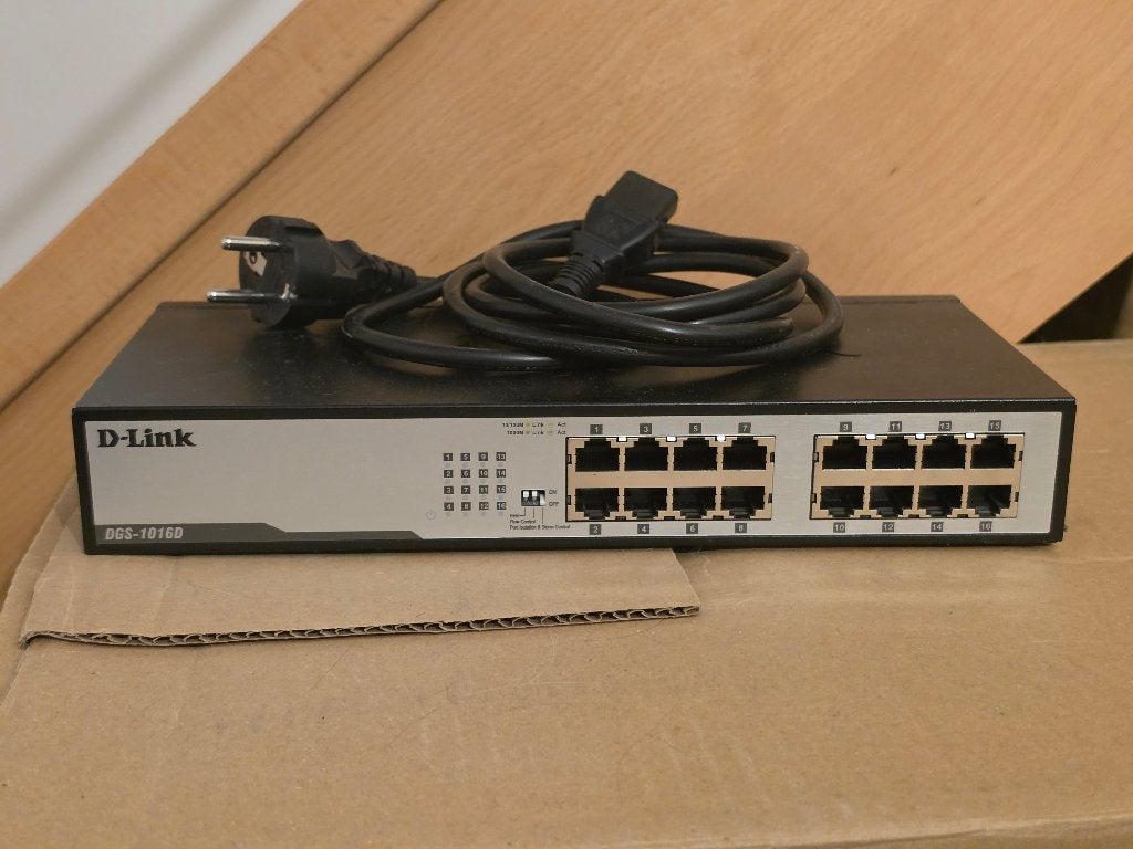 Switch 16 ports Gb D-Link DGS-1016D + câble d'alimentation, Enlèvement ou Envoi, Utilisé