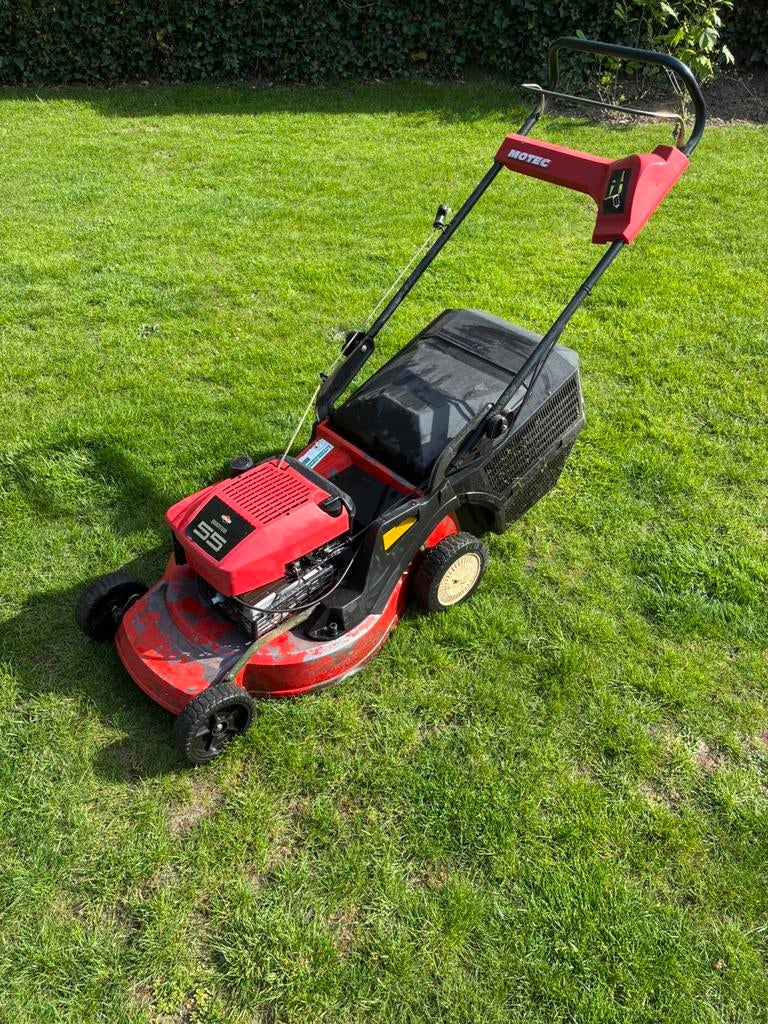 Benzine grasmaaier Briggs & Straton, Ophalen, Zo goed als nieuw