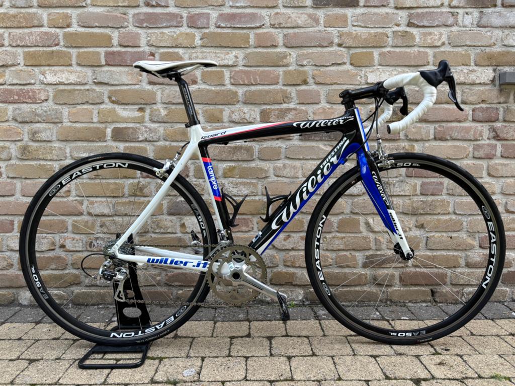 Wilier Izoard Carbon Racefiets – nieuwe cassette & ketting, Fietsen en Brommers, Fietsen | Racefietsen, 28 inch, Gebruikt, Carbon