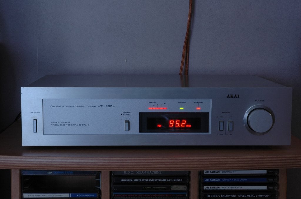 Akai AT-K33L, Audio, Tv en Foto, Tuners, Ophalen, Zo goed als nieuw, Analoog