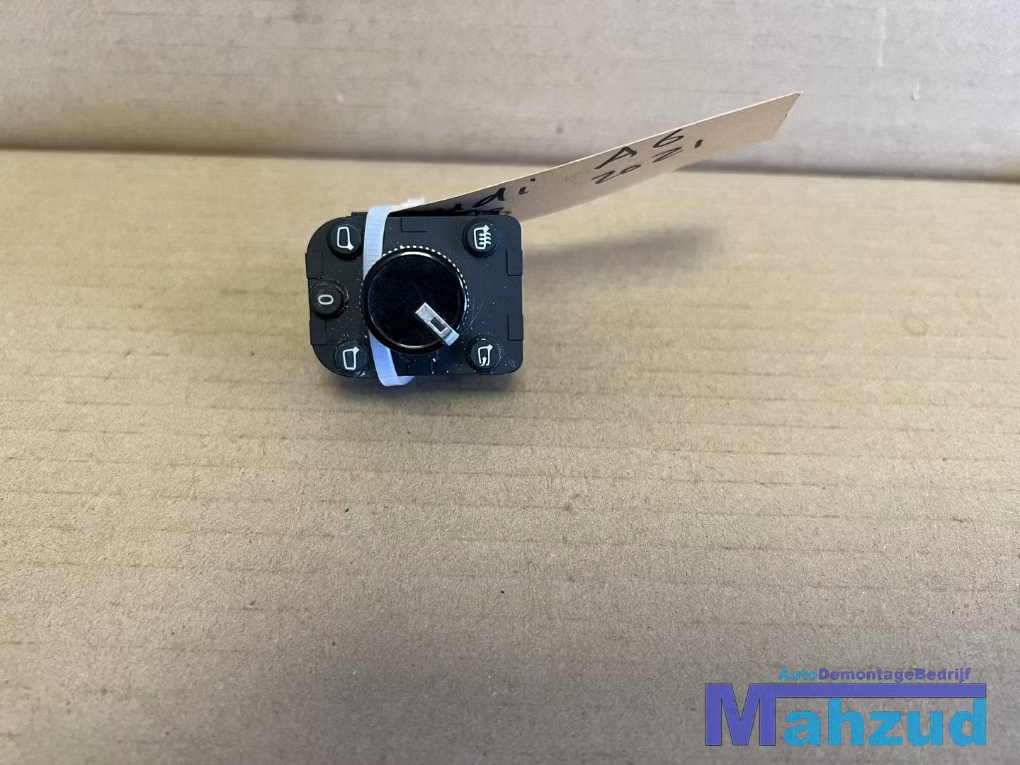 AUDI A6 C8 Spiegel verstelling schakelaar 2018+ 4N0959565, Gebruikt, AUDI AG, Auto-Union-Strasse 1
85045  Ingolstadt, DE, Audi