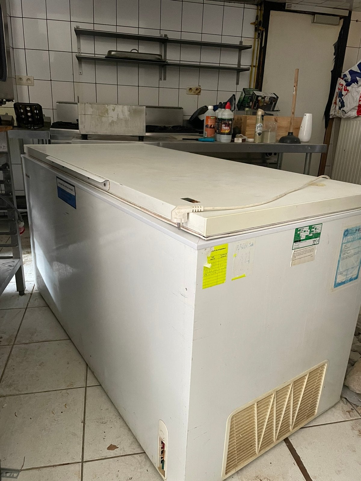 Congélateur bahut 600l, Enlèvement, Comme neuf, Congélateur
