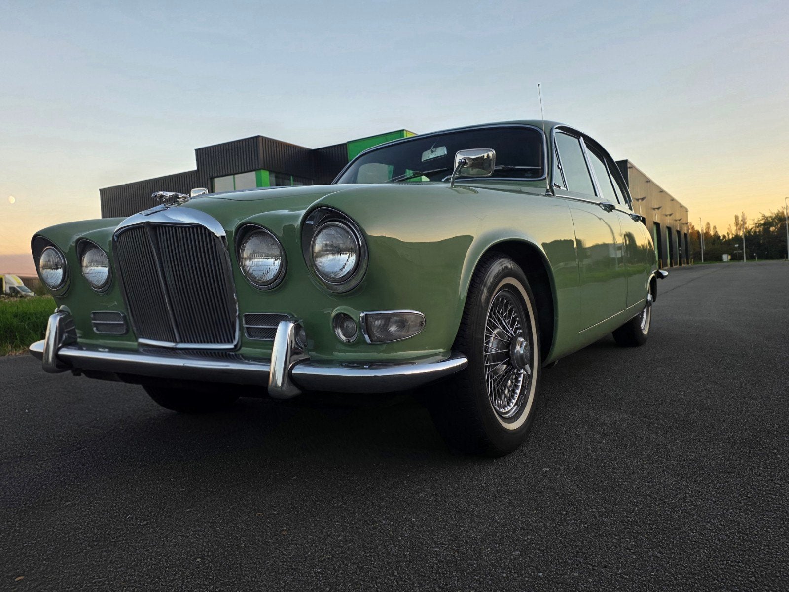 JAGUAR 420, foto 2