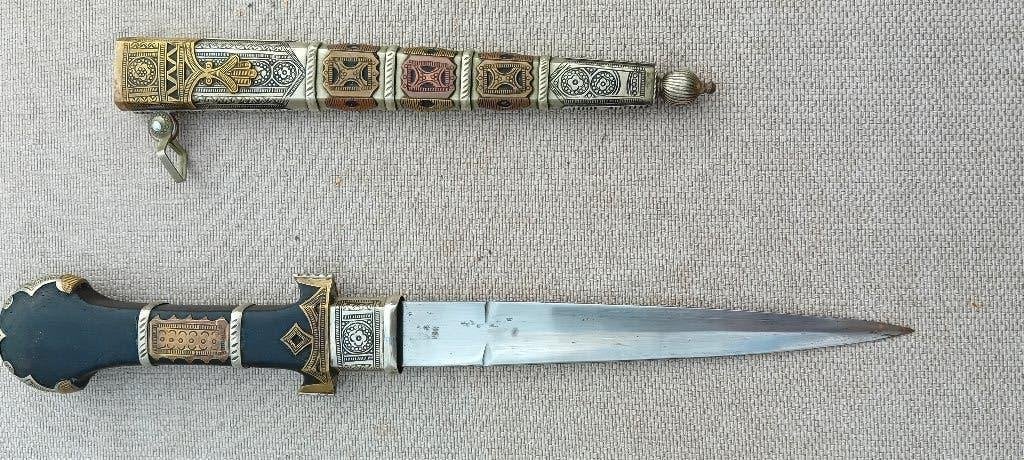 Luxueux poignard arabe en métal argenté, Enlèvement ou Envoi, Armée de terre, Couteau ou Poignard