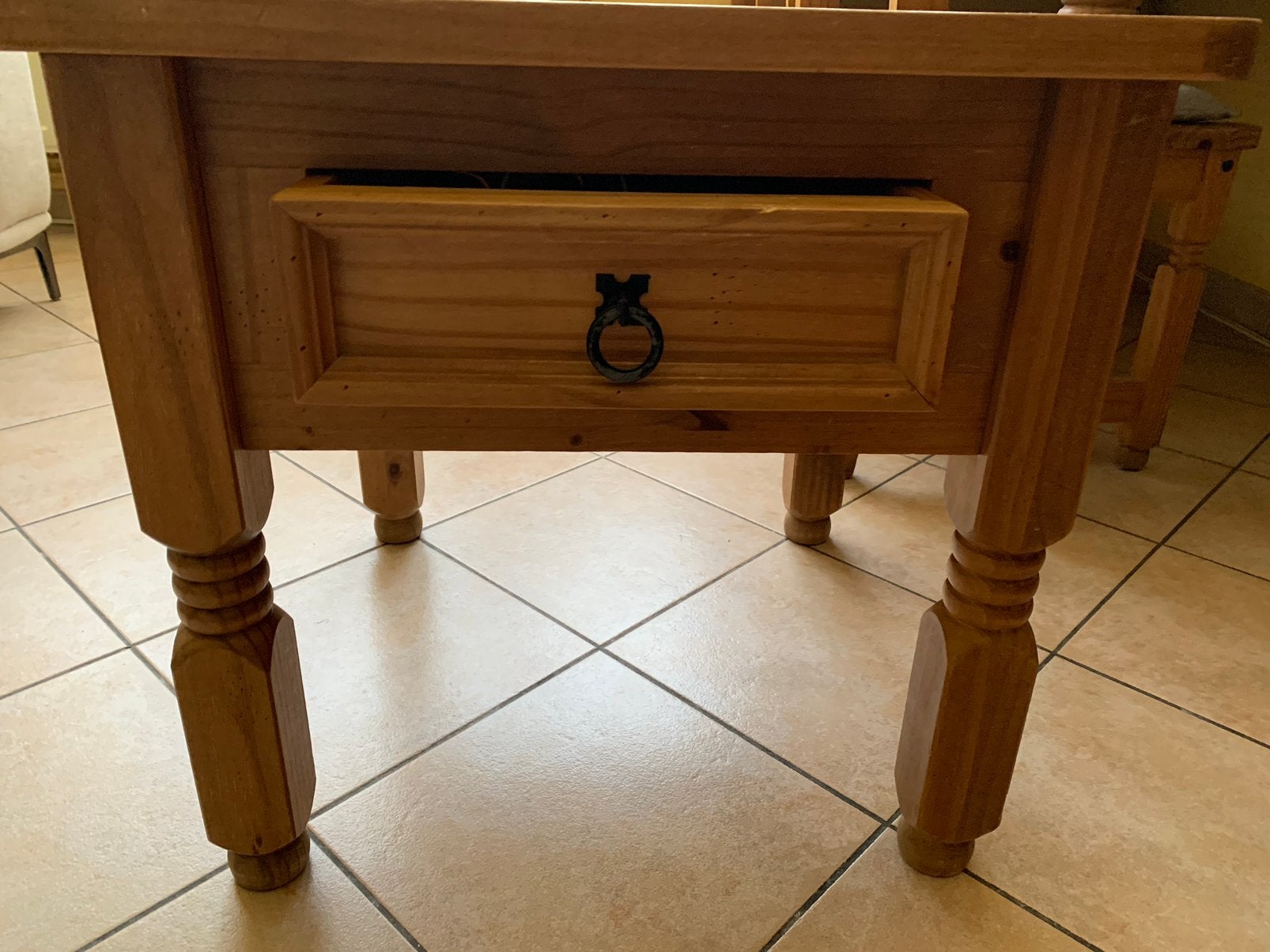 Table d’appoint en pin massif mexicain, Enlèvement