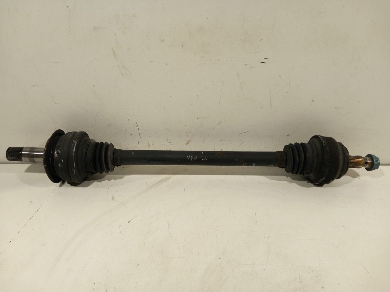 Aandrijfas links achter Mercedes-Benz C-Klasse, Onderdelen@venauto.nl, Van der Ven Autorecycling B.V., Ettenseweg 76, 4706 PB Roosendaal, The Netherlands