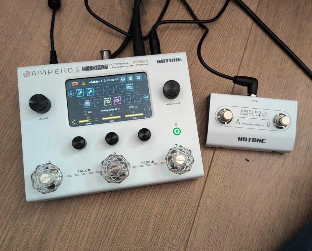 Hotone Ampero 2 Stomp + interrupteur momentané fs2, Musique & Instruments, Effets, Comme neuf, Autres types, Enlèvement ou Envoi
