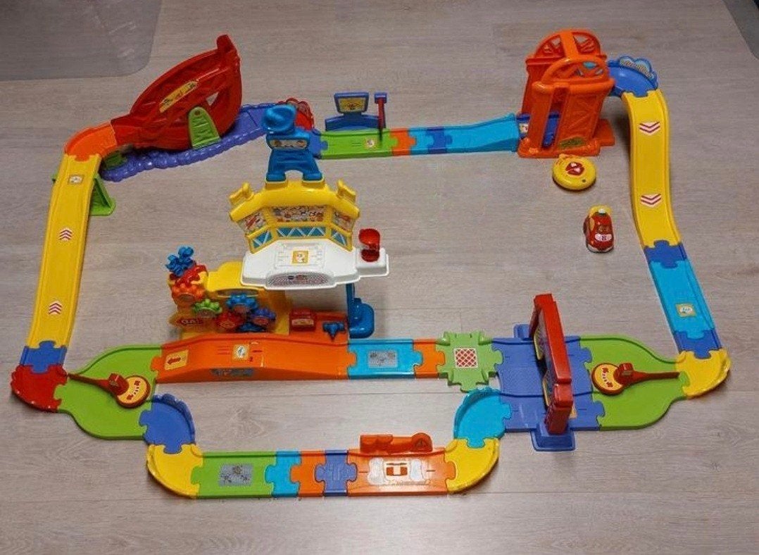 VTech Toet Toet Super Rc Racecircuit, Kinderen en Baby's, Ophalen of Verzenden, Zo goed als nieuw, 2 tot 4 jaar