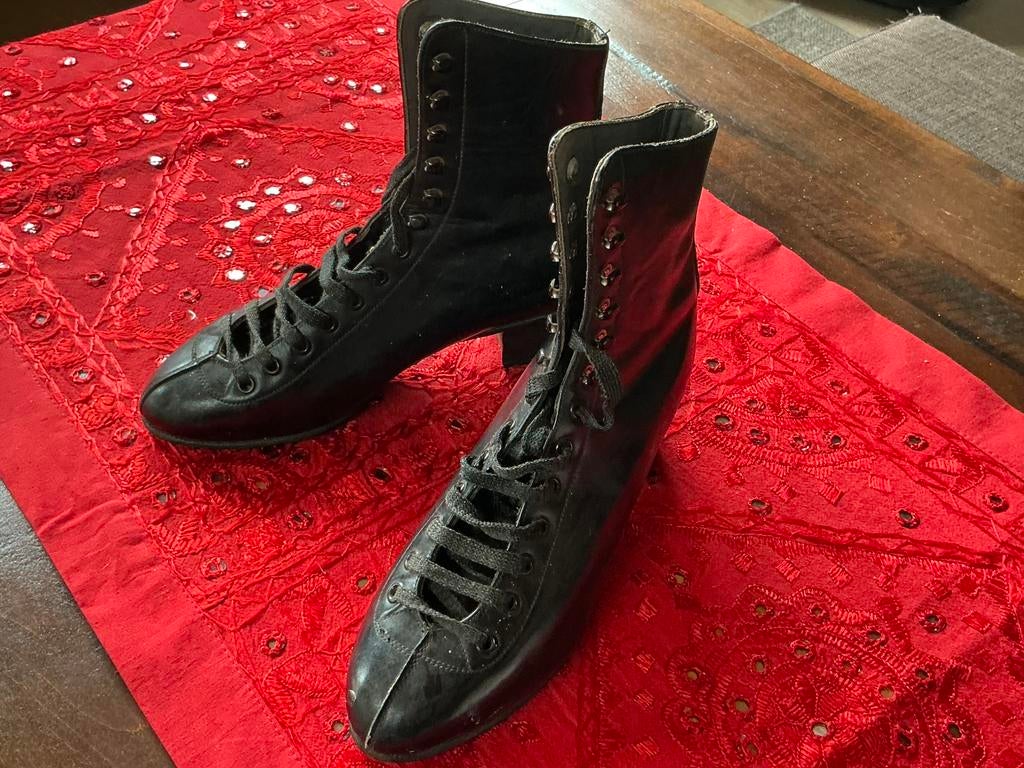 Très bon et beaux bottillons en cuir véritable style 1900, Enlèvement ou Envoi, Comme neuf