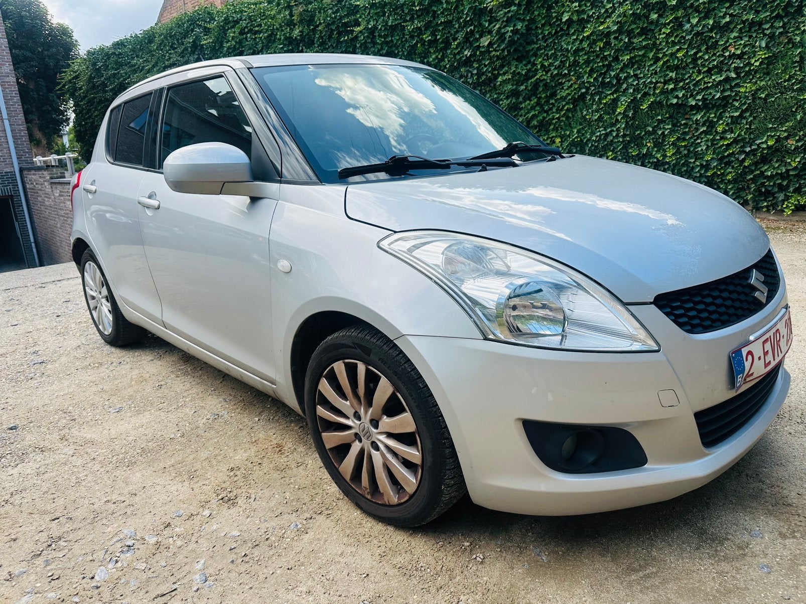 SUZUKI SWIFT 1.3 BENZINE AIRCO 2013 180000KM 3650€, Auto's, Suzuki, Euro 5, Stof, 4 cilinders, Swift